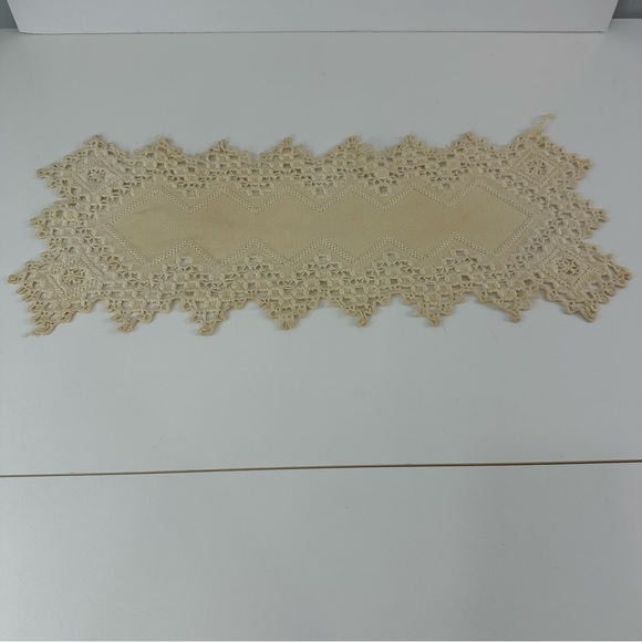 Vintage Cream Color Chic Lace Table Runner with Hardanger Embroidery - Picture 2 of 11